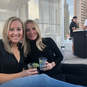 Meet your Posher, Elizabeth